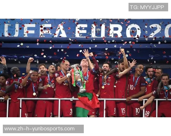 年度最佳足球球员荣誉争夺战：谁将登顶成就MVP荣耀