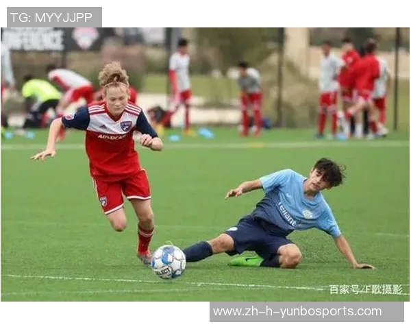 《足球场外的秘密：球星们鲜为人知的小癖好与趣味生活》